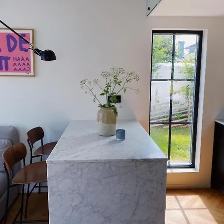 Guesthouse, Not Even A Minute Walk To The Ocean Kullavik Buitenkant foto