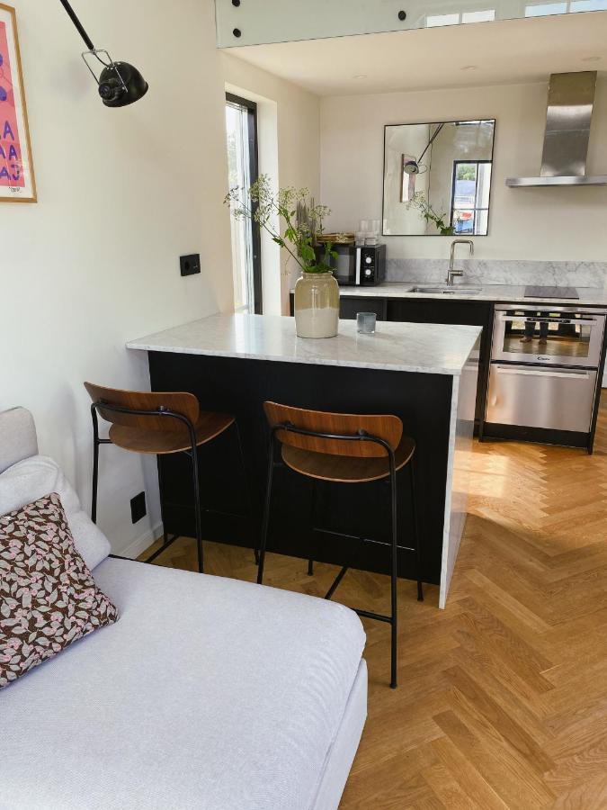 Guesthouse, Not Even A Minute Walk To The Ocean Vakantiehuis