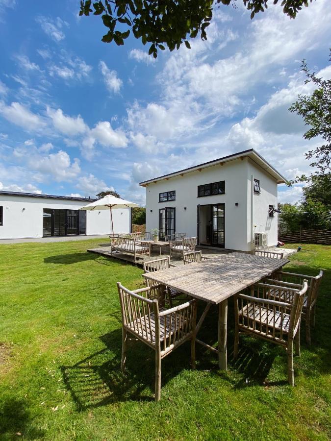 Guesthouse, Not Even A Minute Walk To The Ocean Vakantiehuis Kullavik